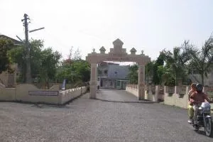 Welcome Gate - Icchapor
